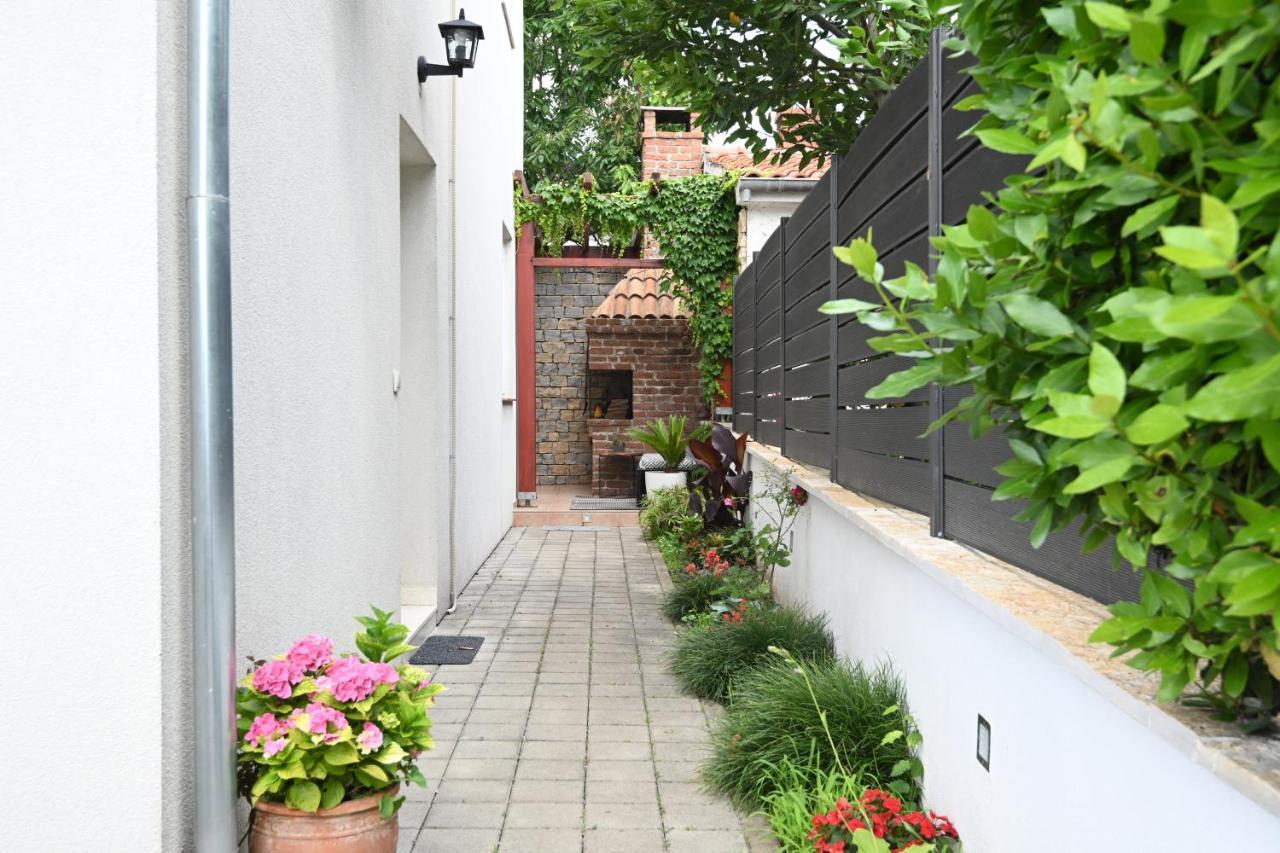 Apartments Ivkovic Zadar Ngoại thất bức ảnh